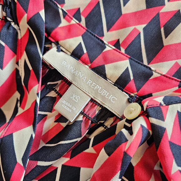 BANANA REPUBLIC - Navy blue/hot pink chevron print 3/4 sleeve blouse - Picture 10 of 10